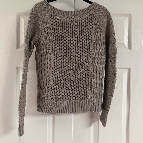 American Eagle Outfitters Women’s Cable Knit Open Knit Back Sweater Taupe Size M - Picture 2 of 8